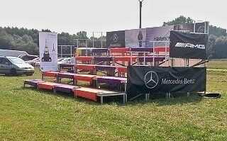 Mobilni-tribuny-v-exterieru