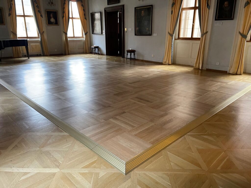 Tanecni-parket-6x4m