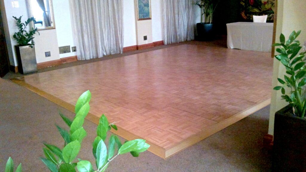 Taneün° parket, newtime.cz