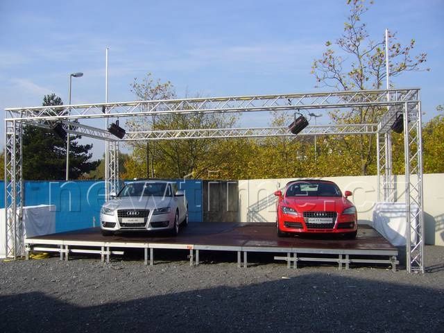 mobilni podium, newtime.cz v