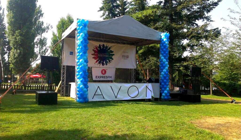 zastresene-mobilni-podium 6 x 4m 2 Zastřešení pódia, velikost 6x4m