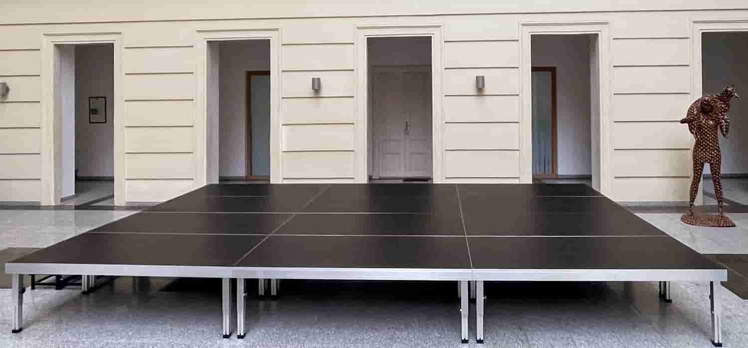 mobilní pódium standard pronájem